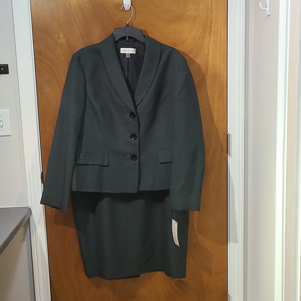 Two piece skirt suit